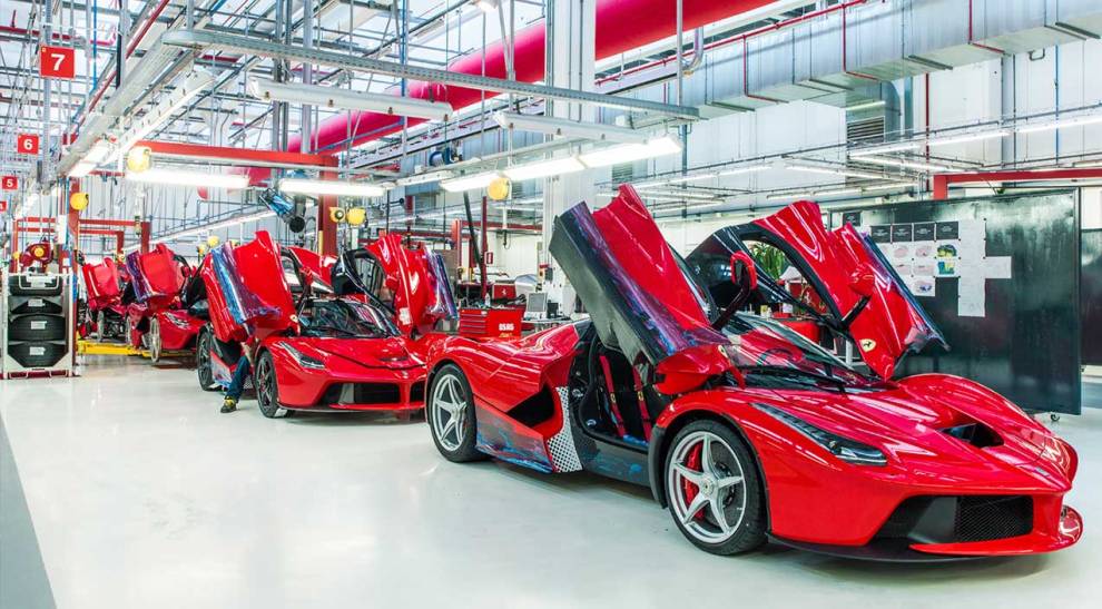 Ferrari-Factory-Assembly-line-supercars-Production-process